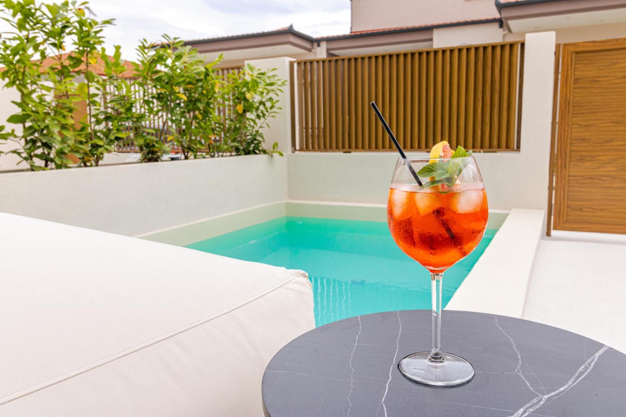 Adorno Private Suites Only Adults & Kids 12 Plus Vrasná 외부 사진