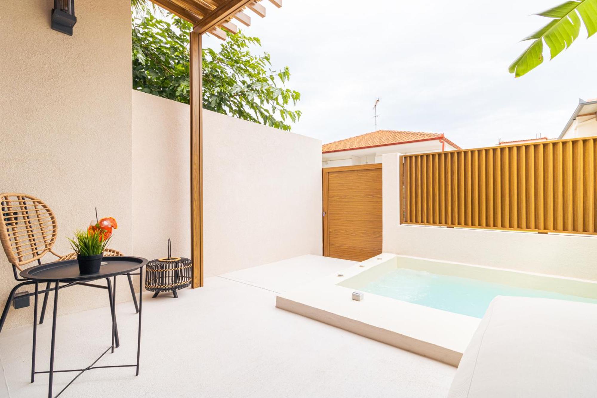 Adorno Private Suites Only Adults & Kids 12 Plus Vrasná 외부 사진